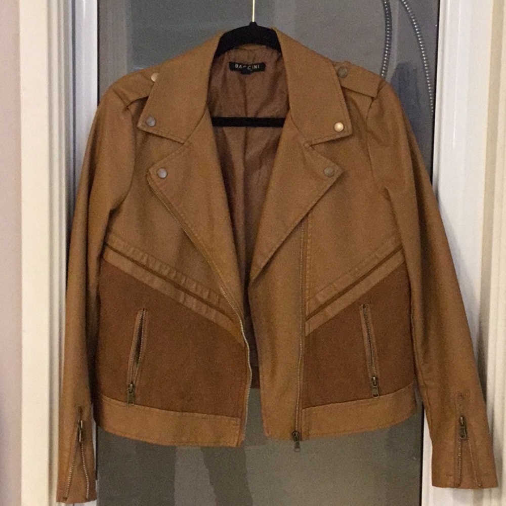 Baccini bomber/moto jacket, brown, in very good condition is so versatile.